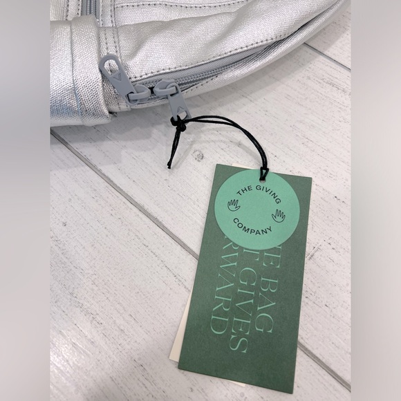 NEW State Kane Kids Backpack in Metallic Silver NWT - Picture 5 of 7